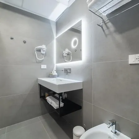 Brera Aparthotel 3*